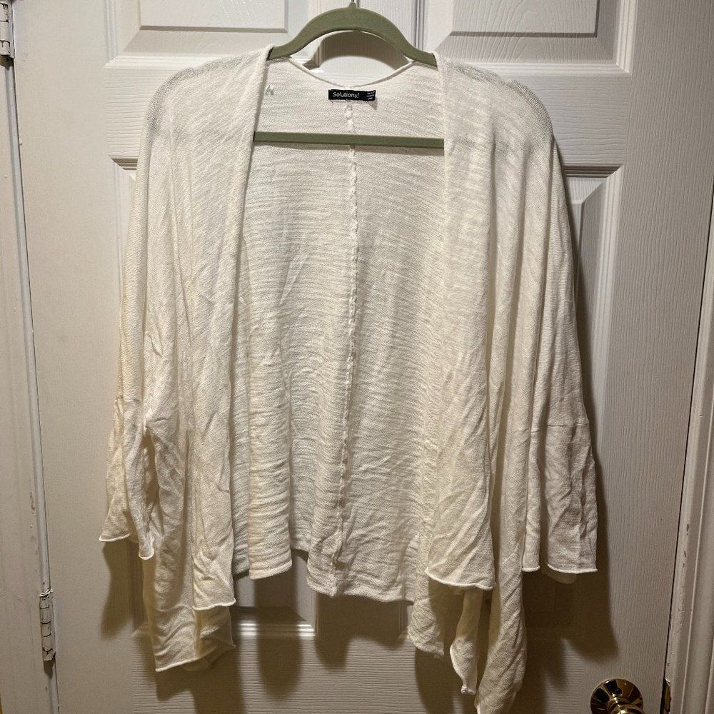 Solutions white cardigan one size